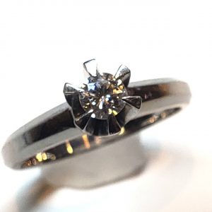 pt900 0.21ctダイヤモンドリング